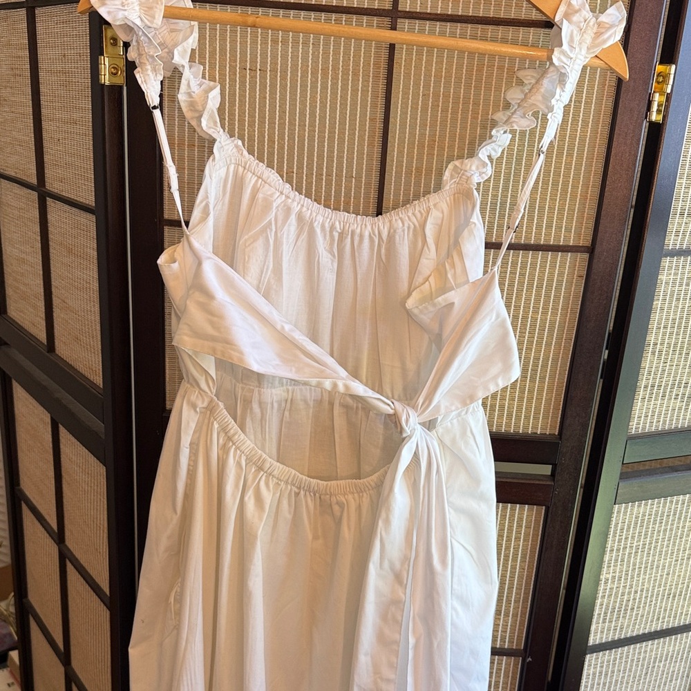 Abercrombie & Fitch White Maxi Dress - Picture 2 of 3